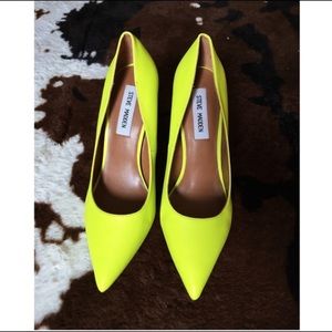 Steve Madden Yellow Pumps